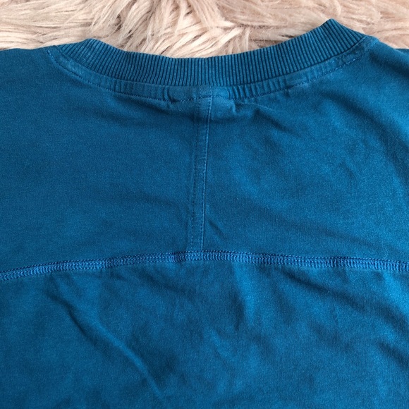 Gymshark Tee Shirt - Picture 6 of 8